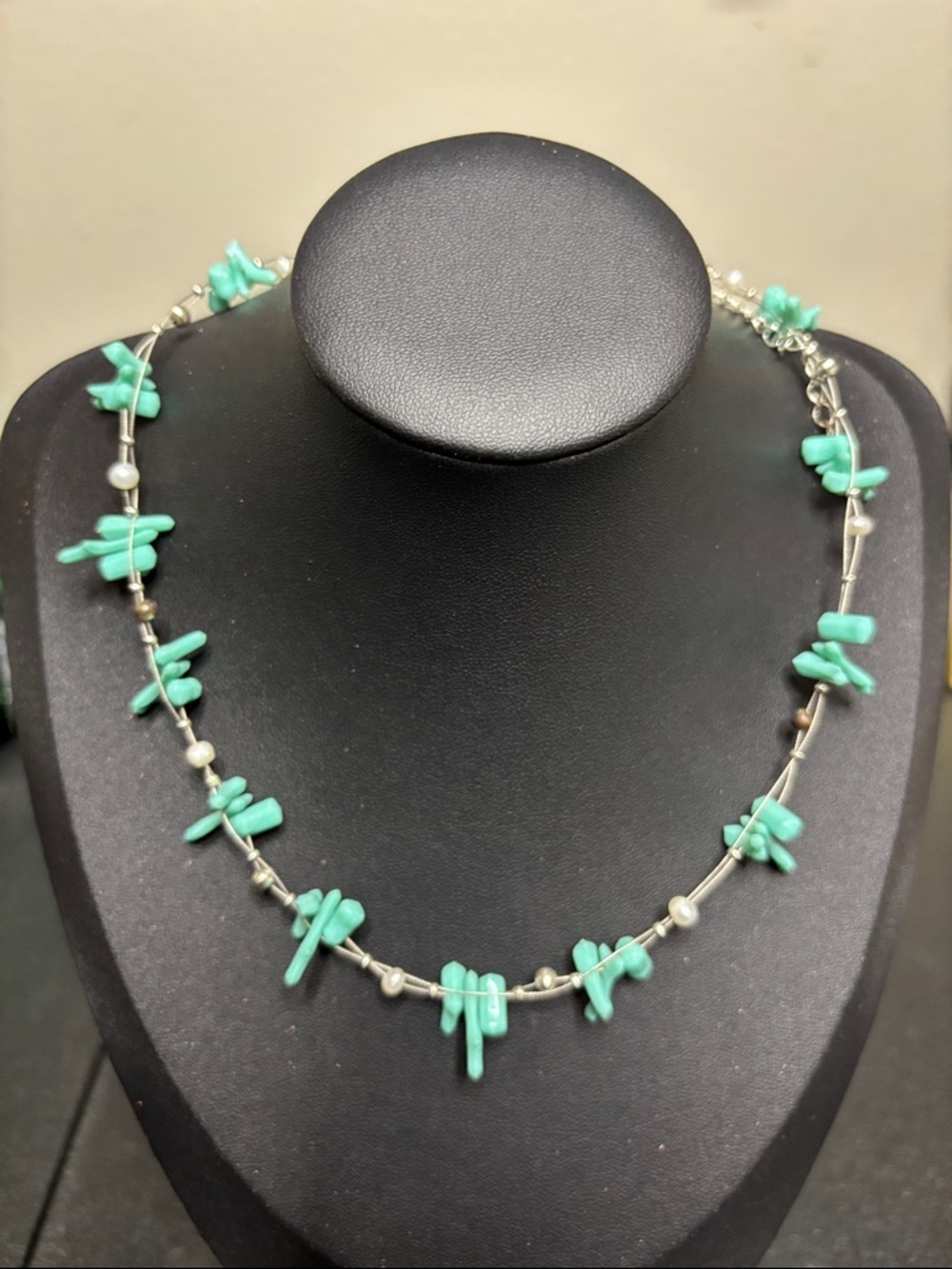 Avon Turquoise Chip Bead Wire Necklace with Silver Tone Accents